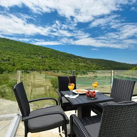 Vrvilo- With Private Pool And Playground