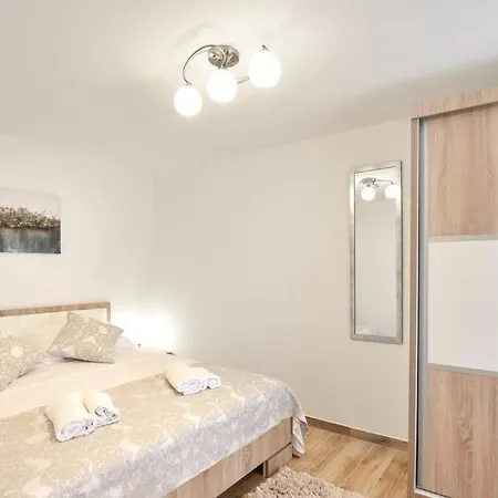 Willa Vrvilo- With Private Pool And Playground