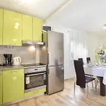Vrvilo- With Private Pool And Playground Brštanovo