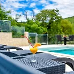 Vrvilo- With Private Pool And Playground Brštanovo