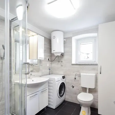 Vrvilo- With Private Pool And Playground *